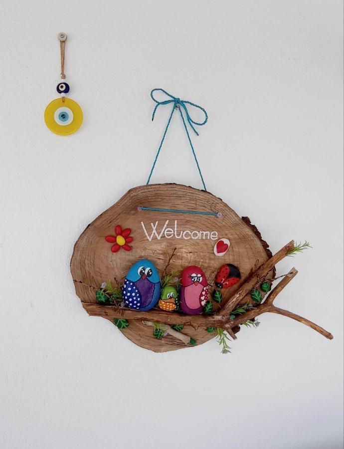 Suzy'S Nest Room Аспровалта Екстериор снимка