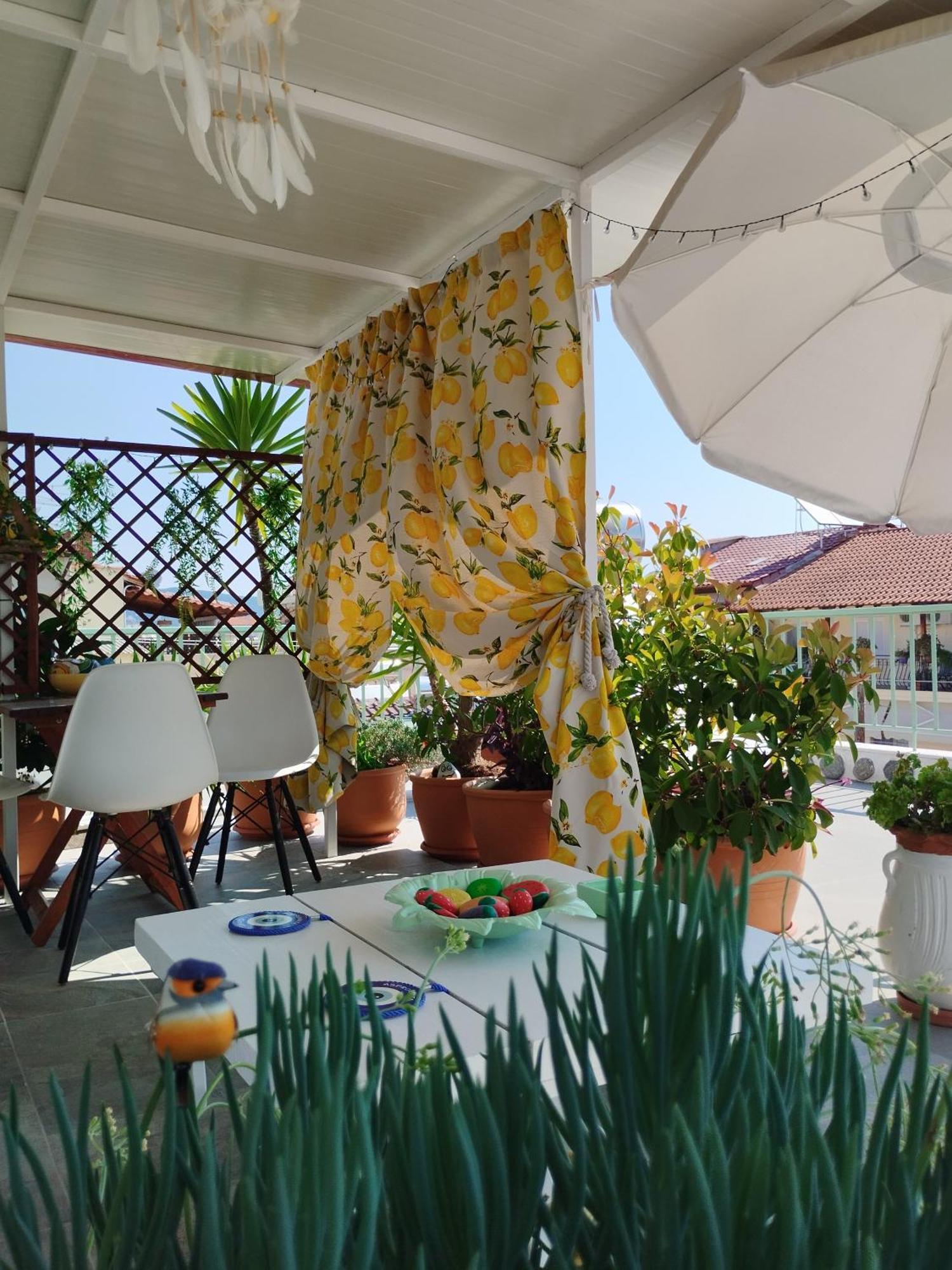 Suzy'S Nest Room Аспровалта Екстериор снимка